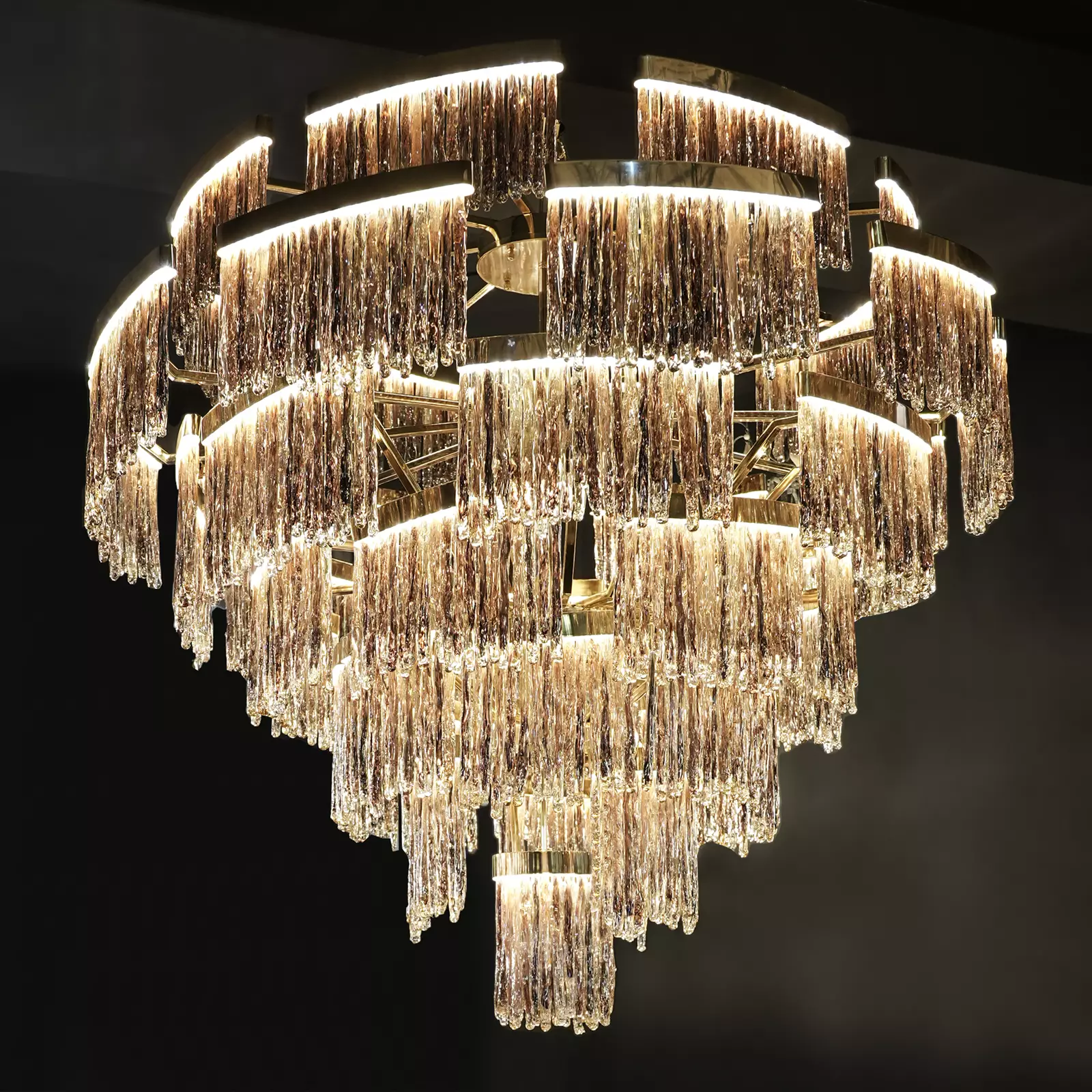 لوستر-گرد-طبقاتی-کوربت-160 لوستر عظیم طبقاتی کوربت