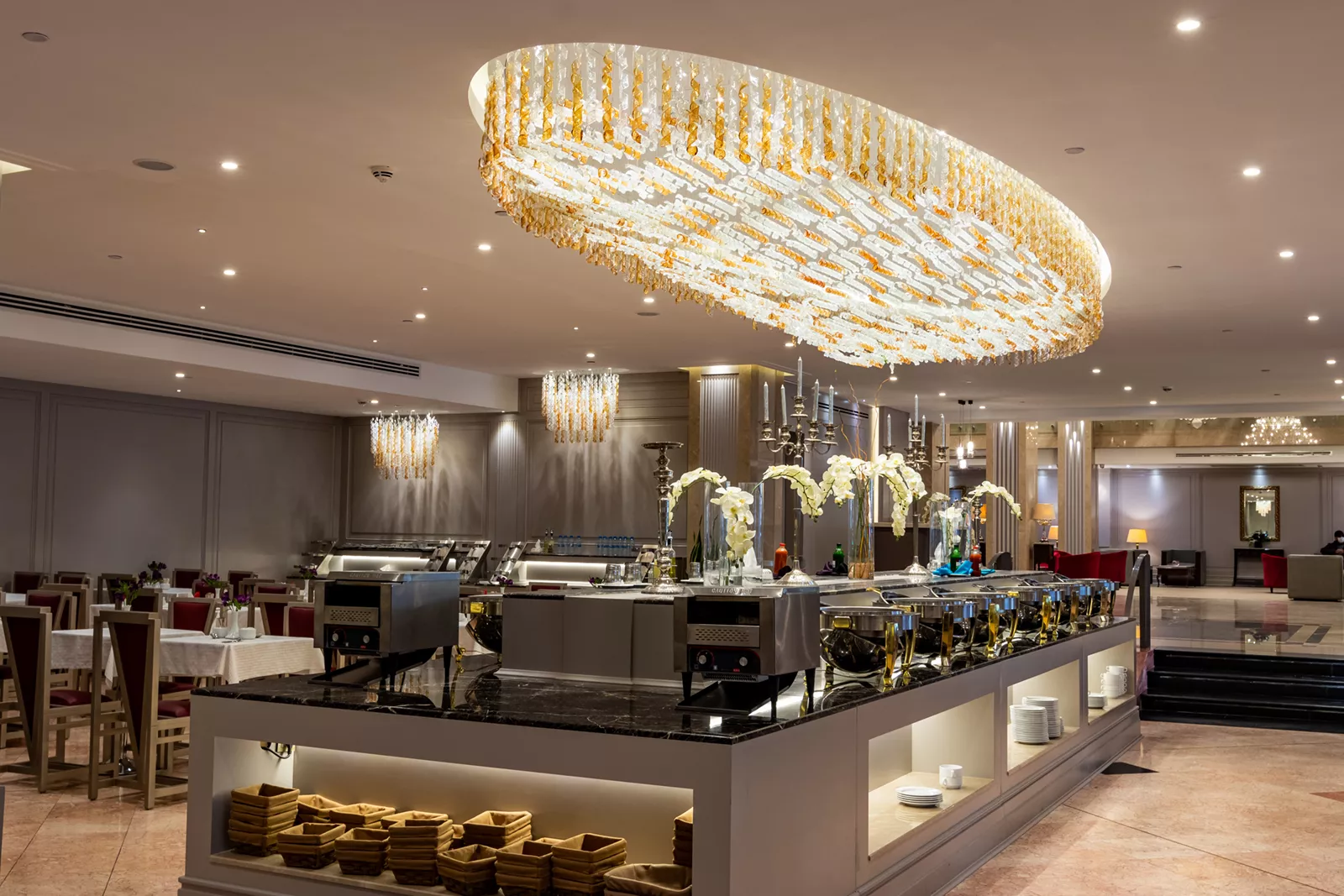 لوستر هتلی میز بار