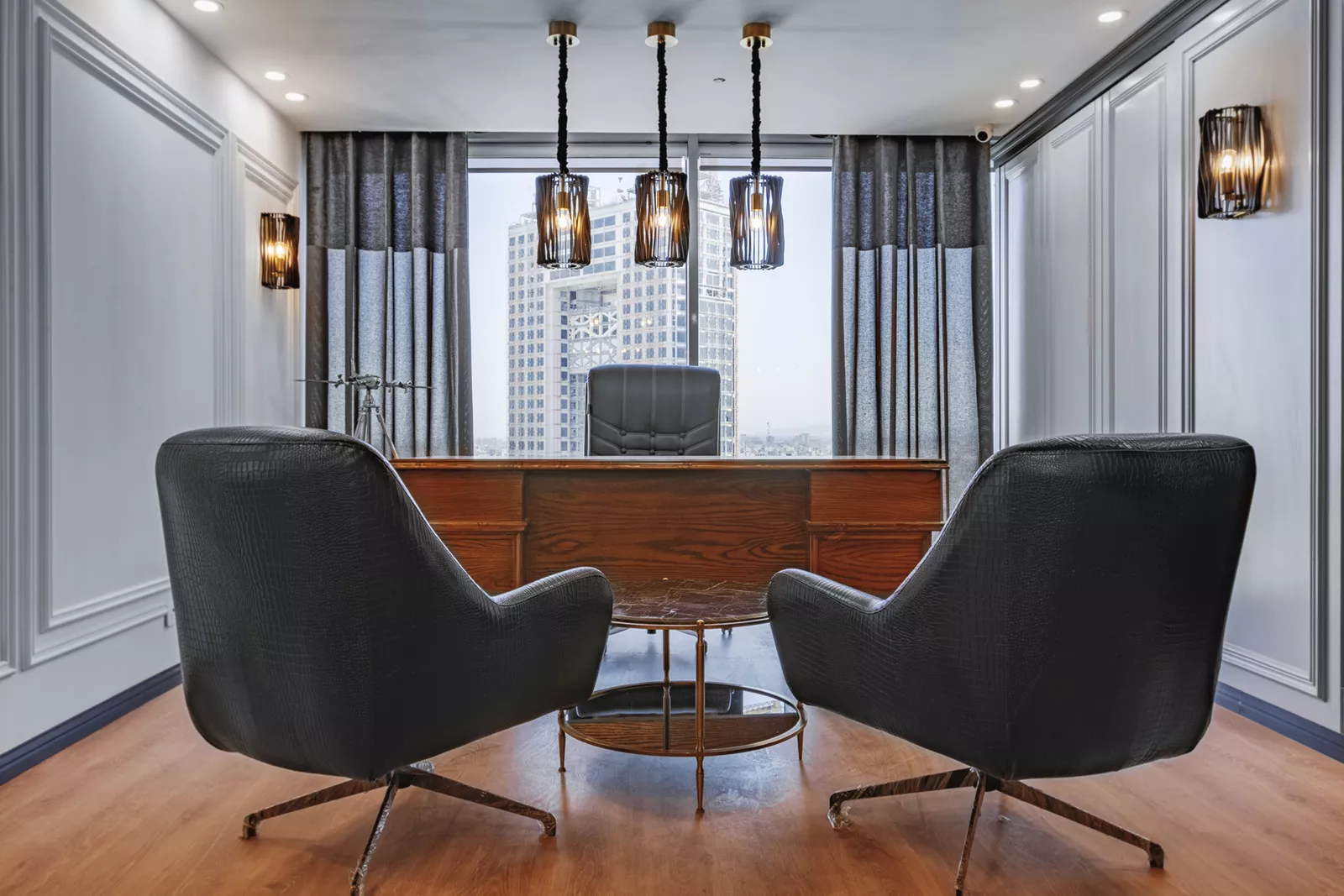 آویزهای مدرن میز مدیرعامل