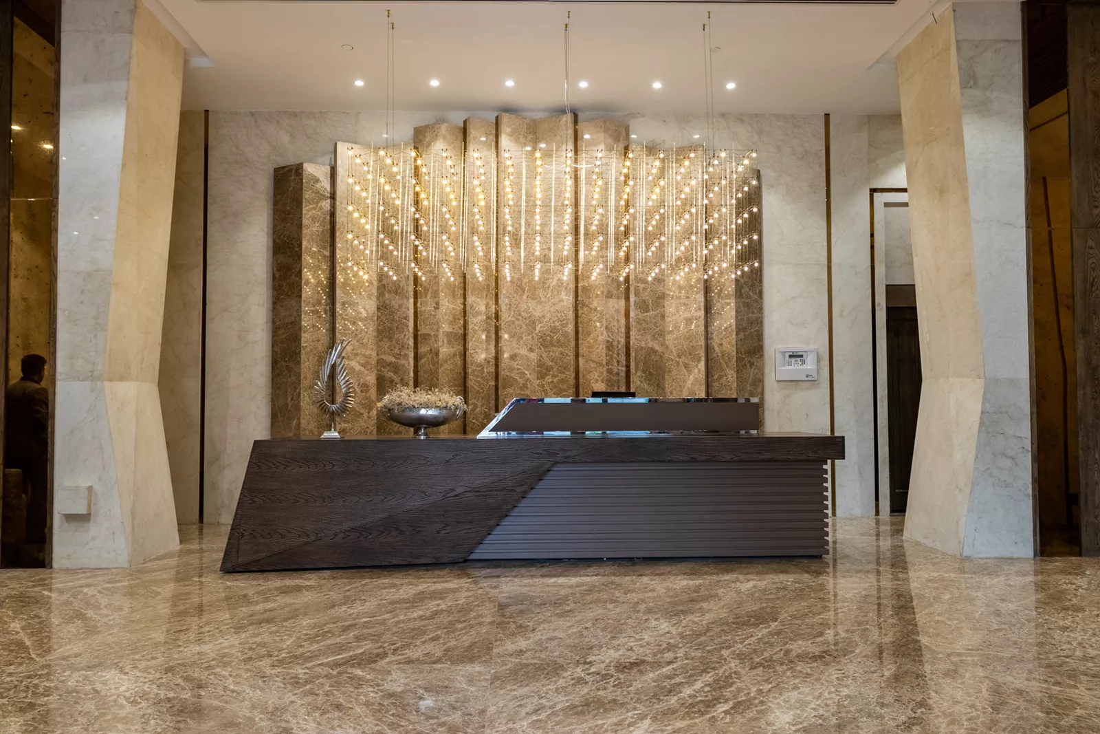 لوستر مولکولی برج اسپادانا