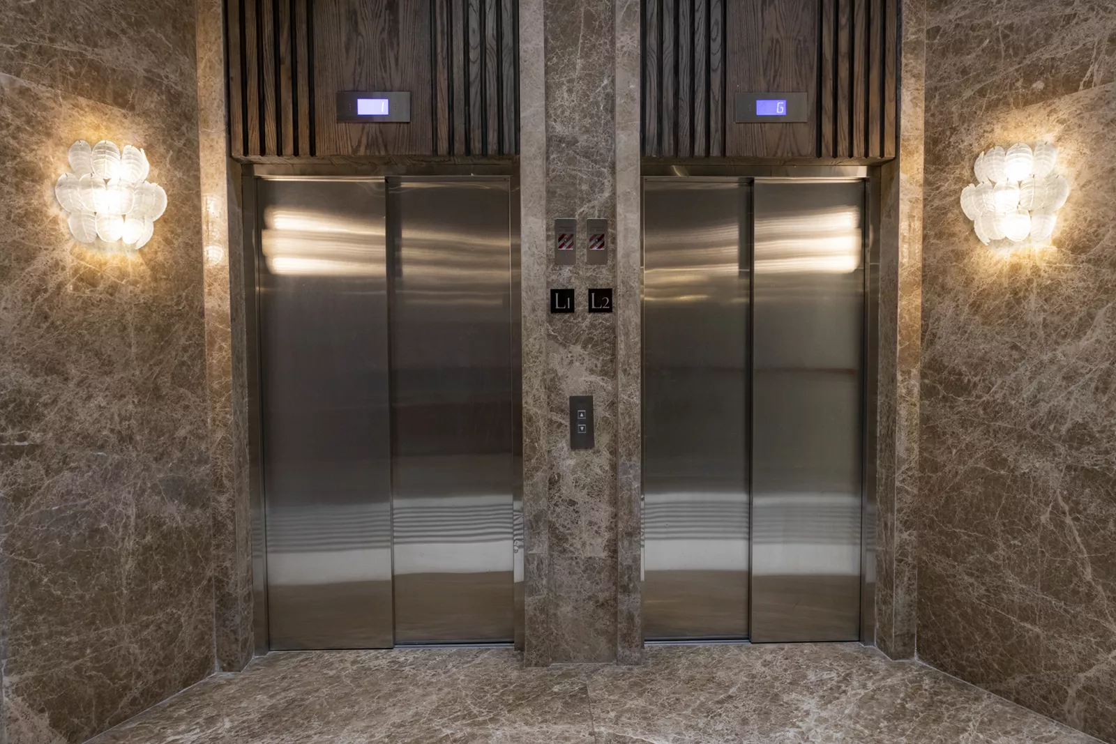 لوستر دیواری برگ راش