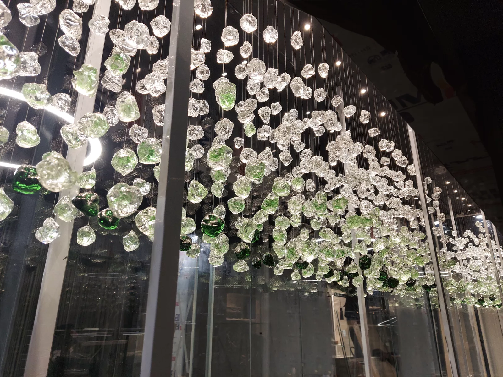 لوستر ریزشی شفاف سبز